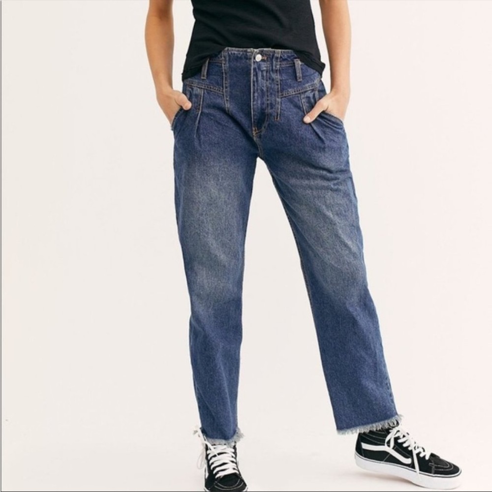 Free People Dark Wash Claudette 80s Yoke Pleated Balloon High Rise Jeans 29